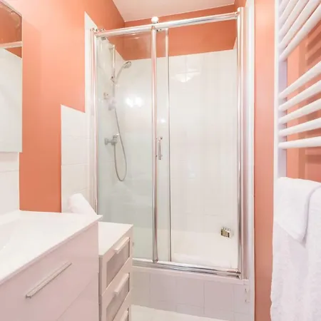 Apartamento Rue De Grenelle Iv By Onefinestay